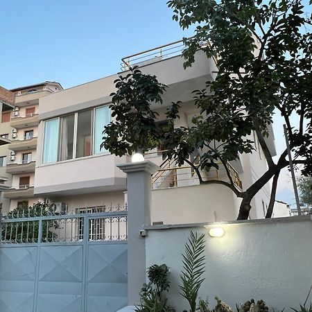 Guest House Sala Дуррес Екстер'єр фото