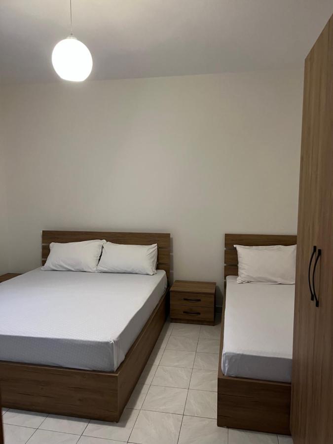 Guest House Sala Дуррес Екстер'єр фото